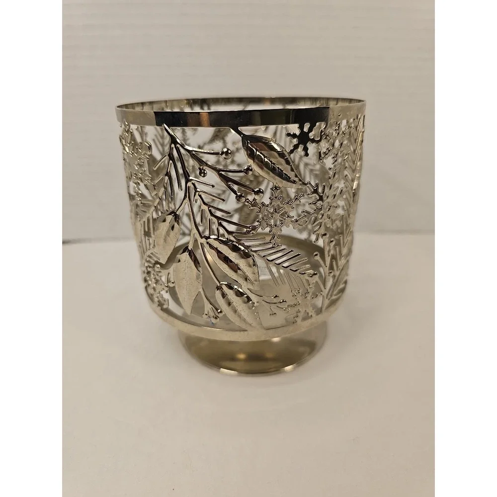 Bath & Body Works Silver Chrome Snowflakes Pedestal 3 Wick Candle Holder - Picture 3 of 5